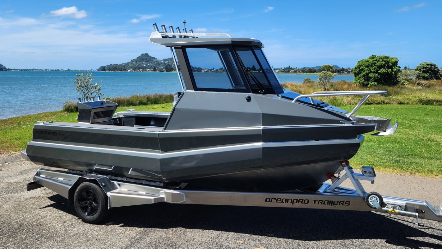Oceanpro 545 Hard Top Boat